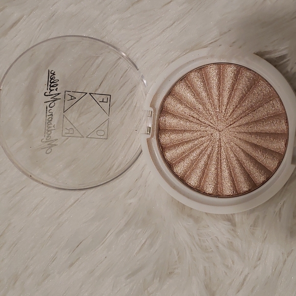 OFRA highlighter - Picture 1 of 3